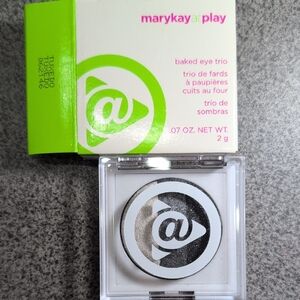 Mary Kay at Play Baked Eye Trio - Tuxedo